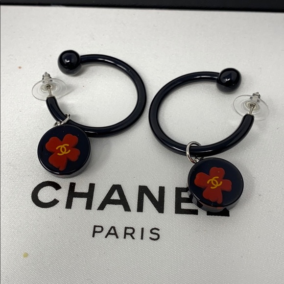 Chanel earrings Family - Picture 8 of 10